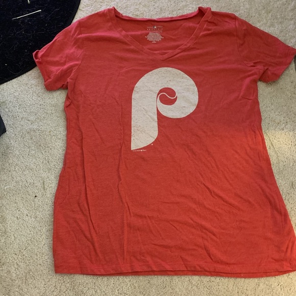 phillies t-shirt size medium. old logo! - Picture 1 of 1